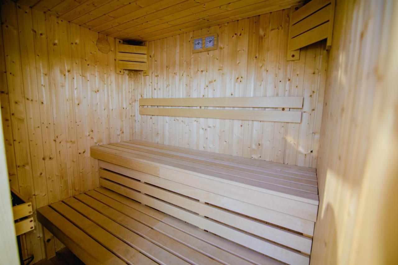Houseboat- Dom Na Wodzie Z Sauna I Mozliwoscia Plywania Илава Екстериор снимка
